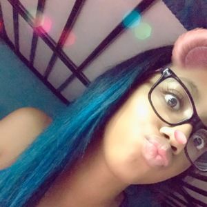 Meet your Posher, Yamilka